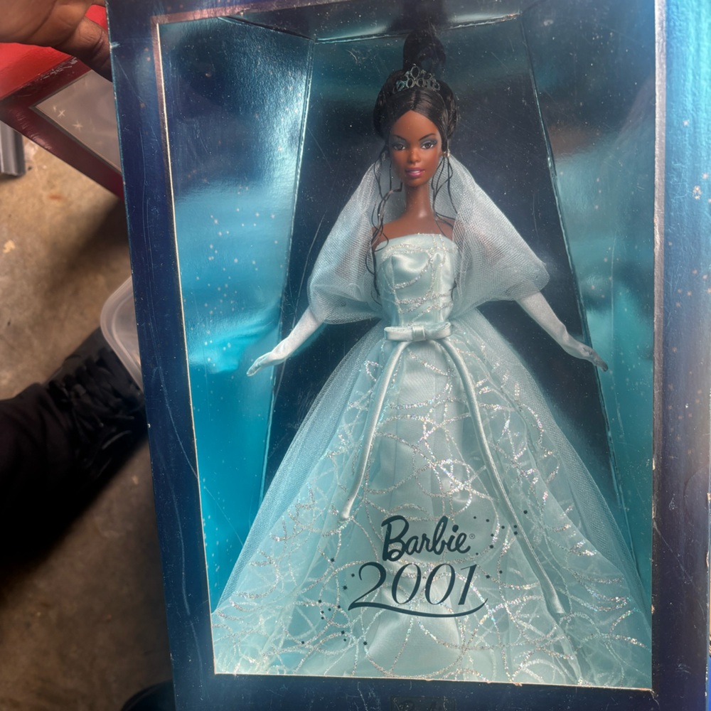 2001 Collectors Edition 2001 Barbie Blue Dress African American Doll